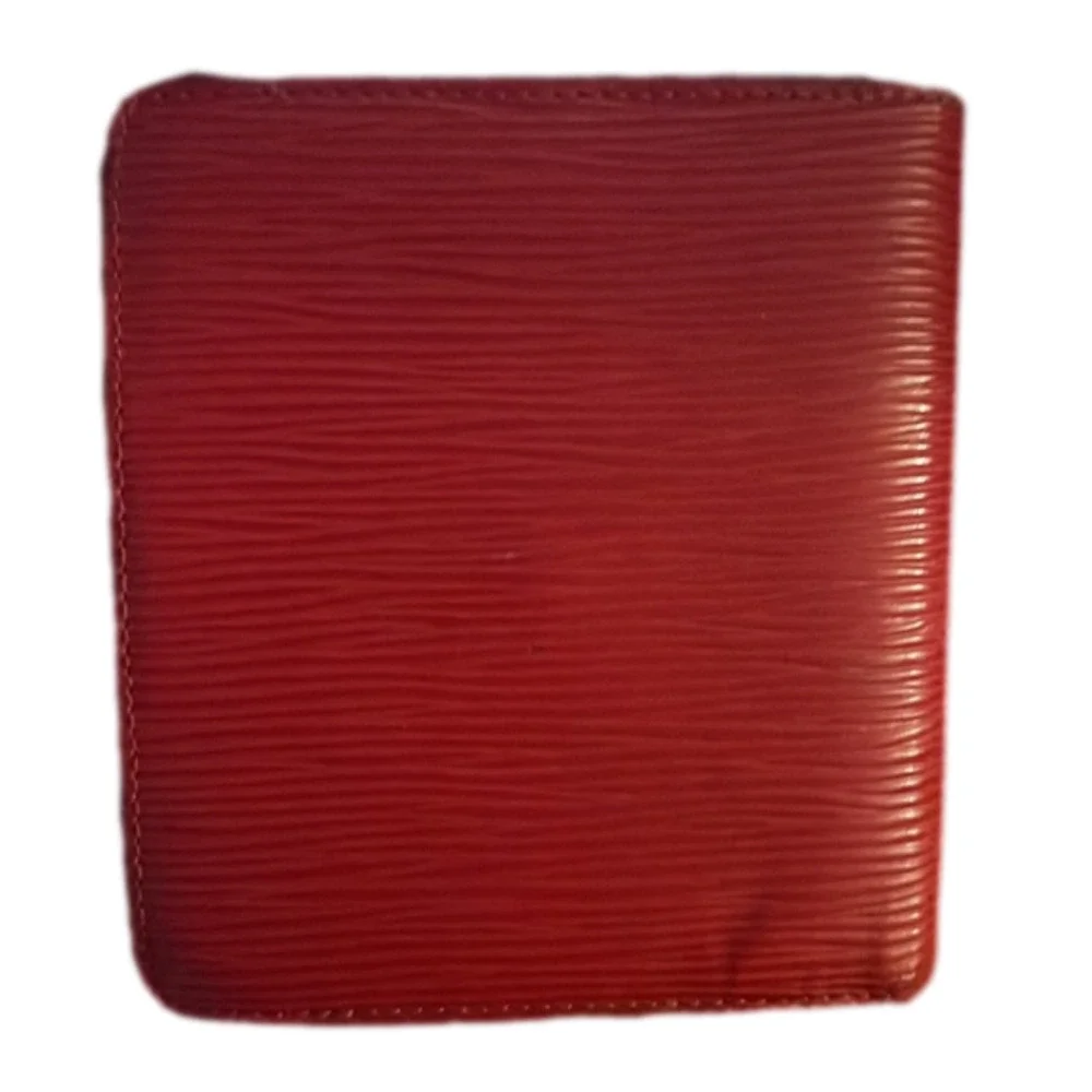 💯 Authentic Red LV Epi Wallet - Picture 3 of 10